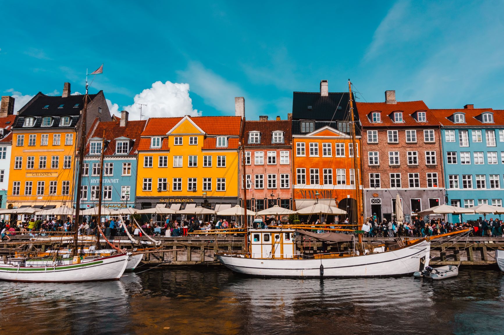 The colourful waterfront buildings of Nyhavn in Copenhagen.